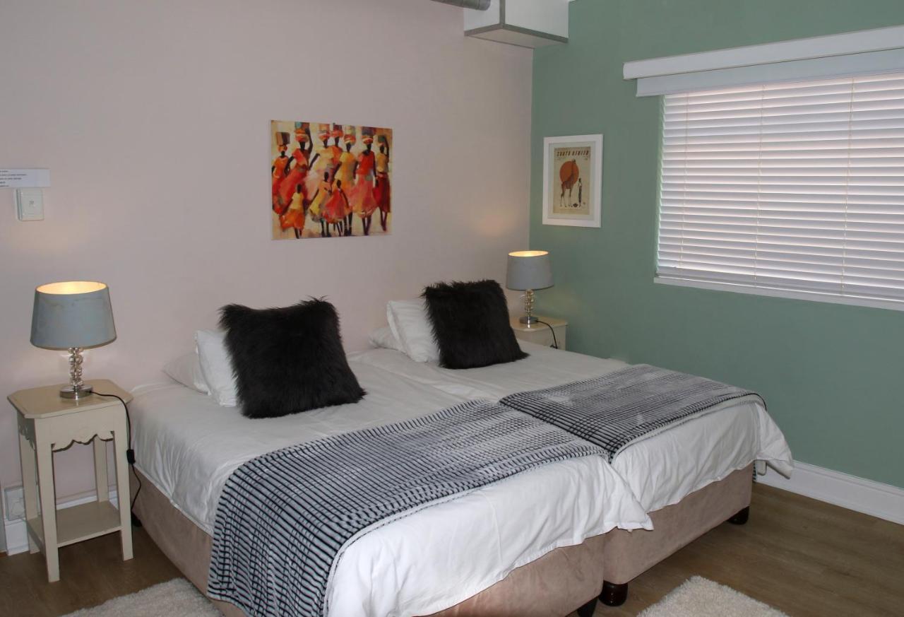 Dolphin Inn Guesthouse Kaapstad Buitenkant foto