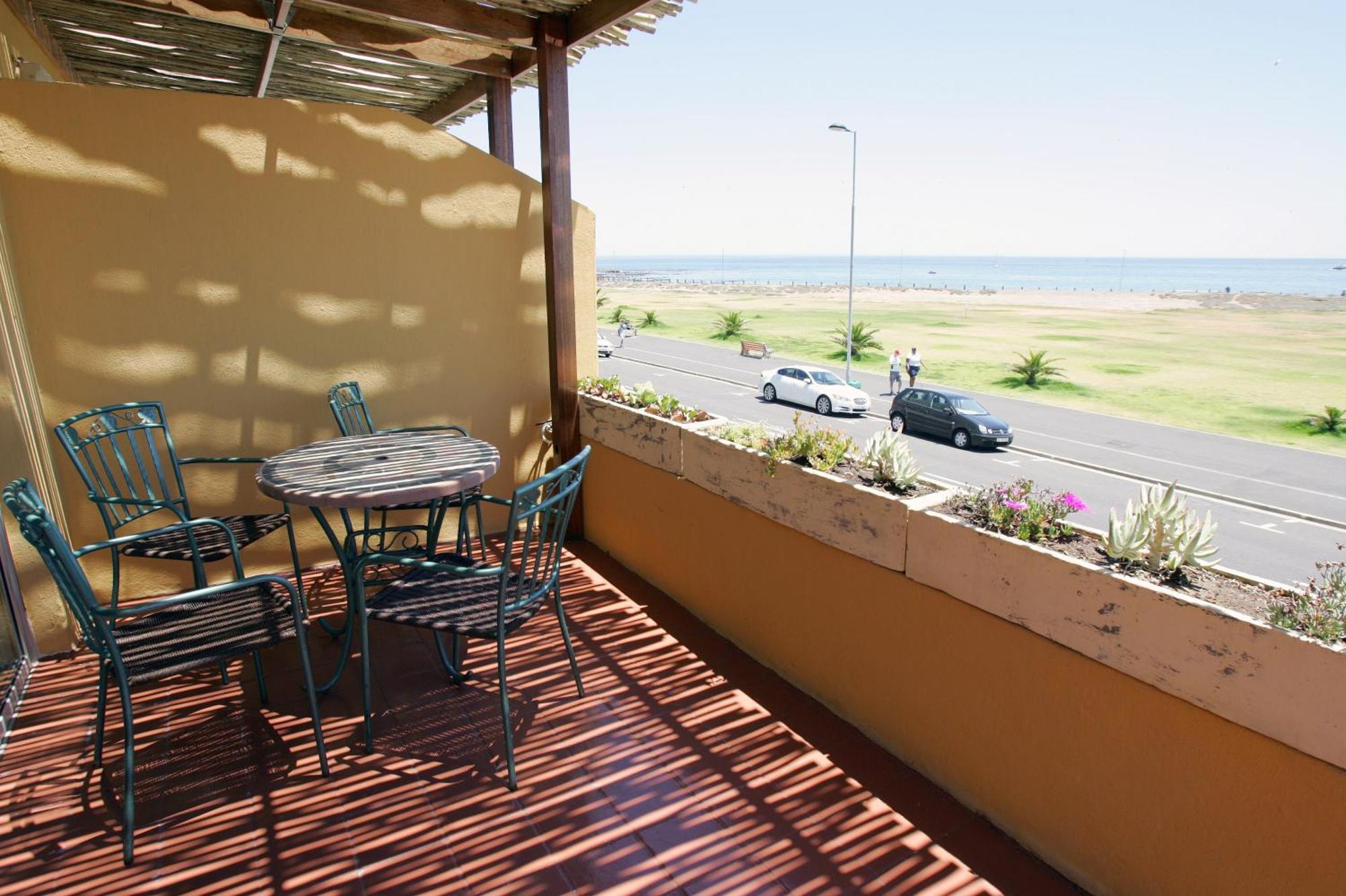 Dolphin Inn Guesthouse Kaapstad Buitenkant foto